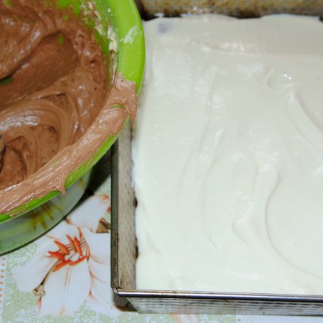 Krok 4 - Sernikobrownies z malinami foto