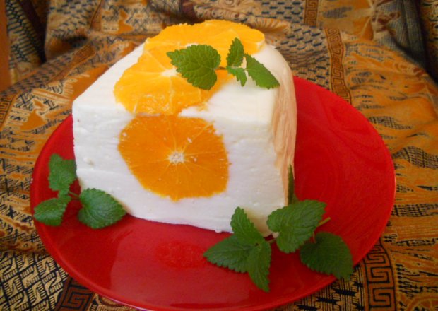 Fotografia przedstawiająca Serowa pianka z pomarańczą