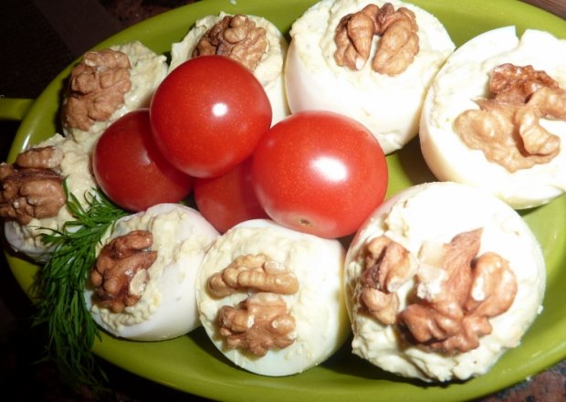 Fotografia przedstawiająca Serowe jajka faszerowane
