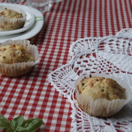 Krok 4 - Serowe muffinki z brokułem, foto