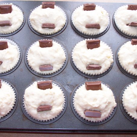 Krok 4 - Serowe z czekoladą, czyli muffinki do kawki foto