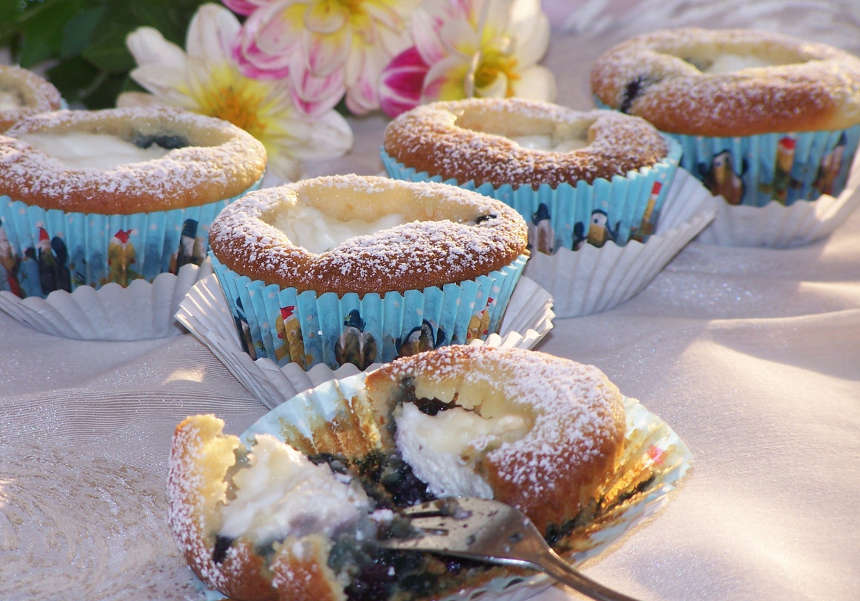 Serowo-borówkowe, czyli muffinki deserowe foto
