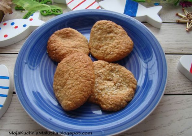 Fotografia przedstawiająca Sezamowe ciasteczka z płatków owsianych