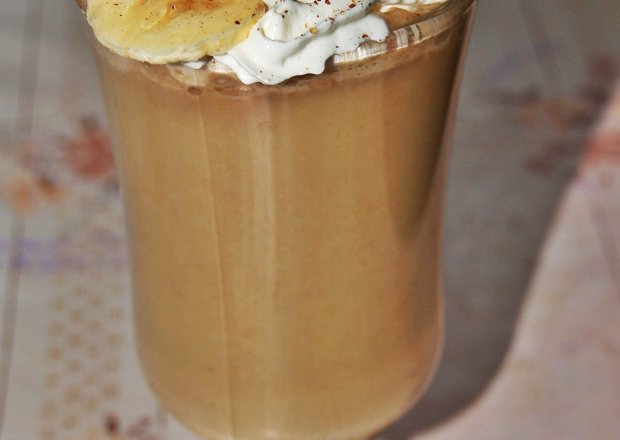 Fotografia przedstawiająca Shake kawowo-bananowy