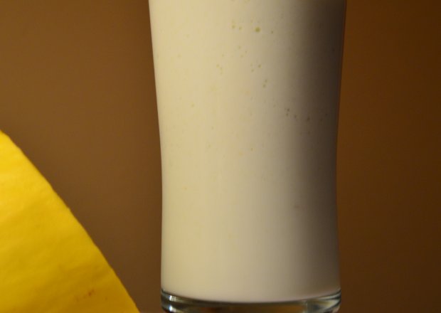 Fotografia przedstawiająca shake melonowo-gruszkowy