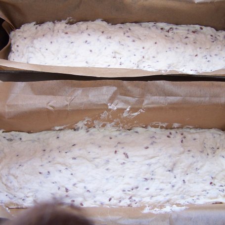 Krok 5 - Siemię lniane i kefir, czyli smaczny chlebek :) foto