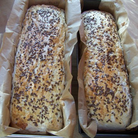 Krok 7 - Siemię lniane i kefir, czyli smaczny chlebek :) foto