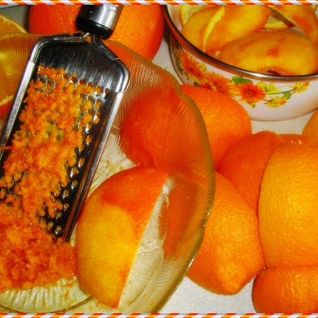Krok 1 - Skórka pomarańczowa w cukrze - ucierana foto