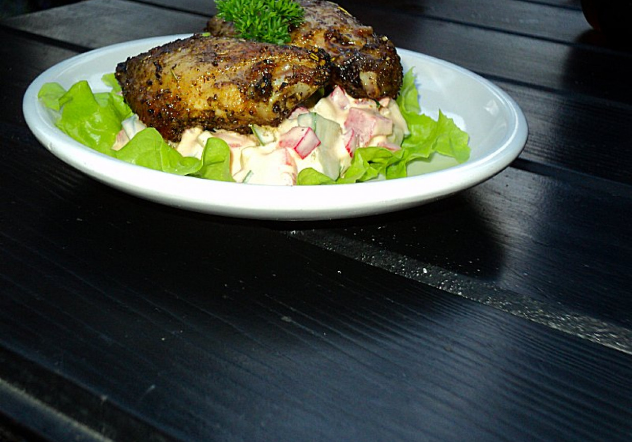 Skrzydełka z grilla w ziołowo - pikantnej marynacie  foto