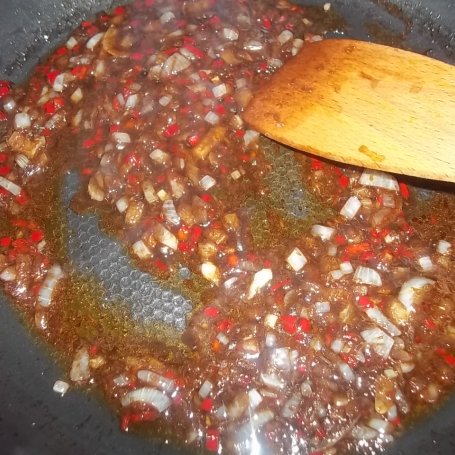 Krok 2 - Skrzydełka z imbirem i octem balsamicznym foto