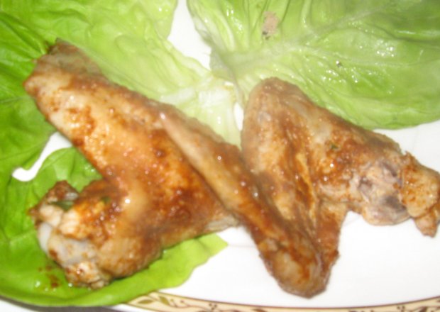 Fotografia przedstawiająca Skrzydełka z kurczaka na parze