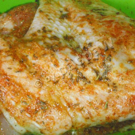 Krok 1 - Skrzydła indycze przyprawione gyrosem i curry foto