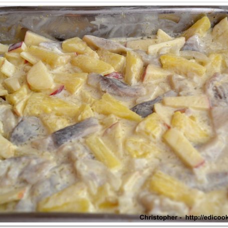 Krok 6 - Śledź w białym curry z ananasem. foto