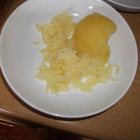 Krok 1 - Śledzie pod pierzynką foto