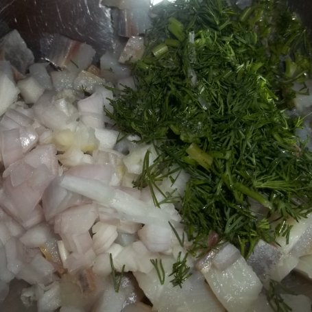 Krok 2 - Śledzie w śmietanie z koperkiem foto