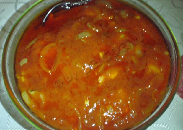 Fotografia przedstawiająca Śledzie w zalewie pomidorowej