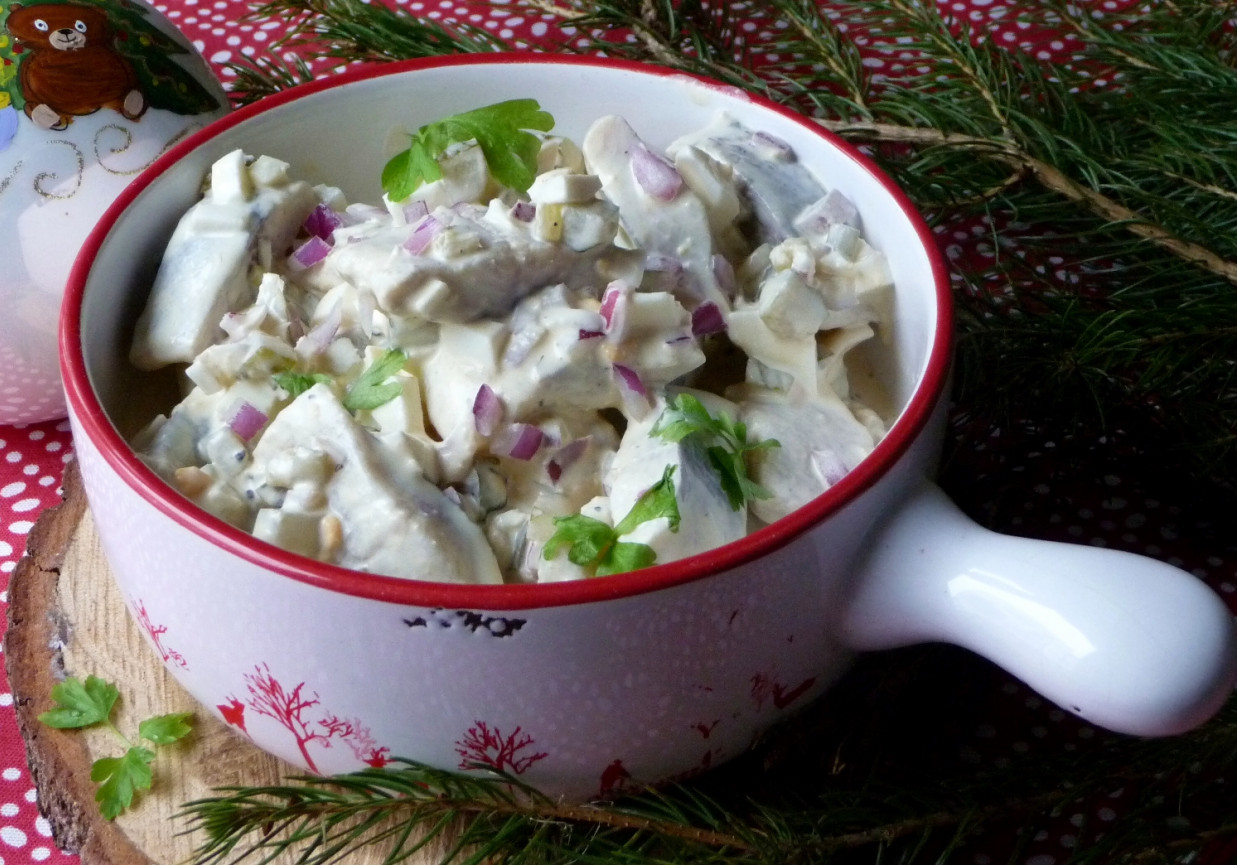 Салат сельдь с огурцом не солеными огурцами