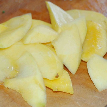 Krok 4 - Śledziowa sałatka z mango foto