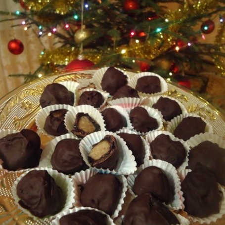 Krok 5 - Śliwka w czekoladzie z marcepanem foto