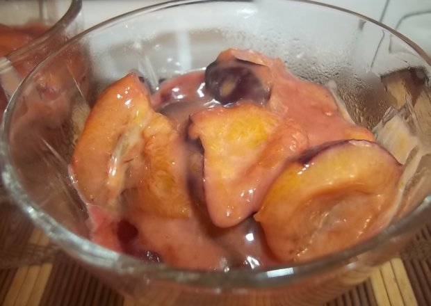 Fotografia przedstawiająca Śliwki w karmelowym sosie