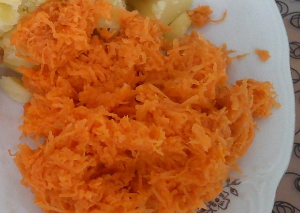 Fotografia przedstawiająca Słodka marchewka do obiadu