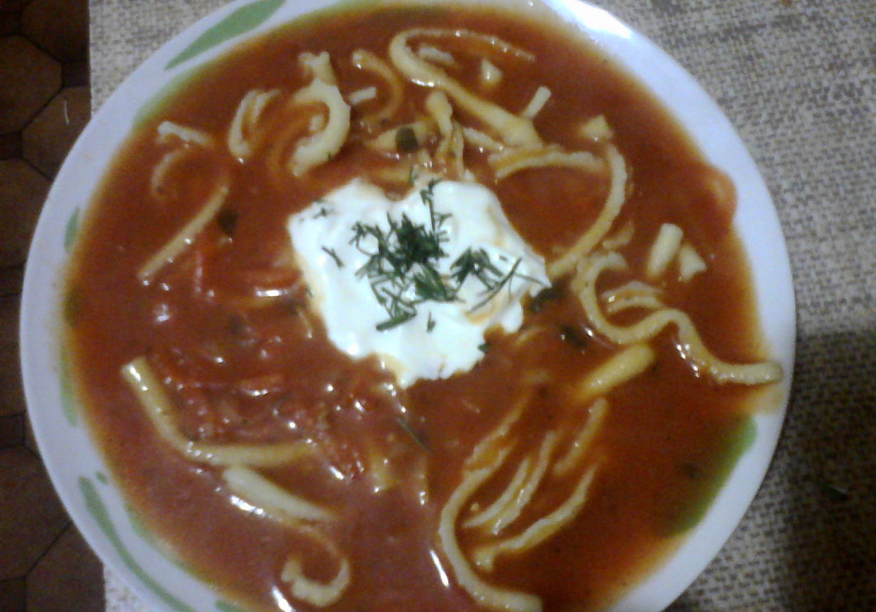 słodkawa zupa pomidorowa foto