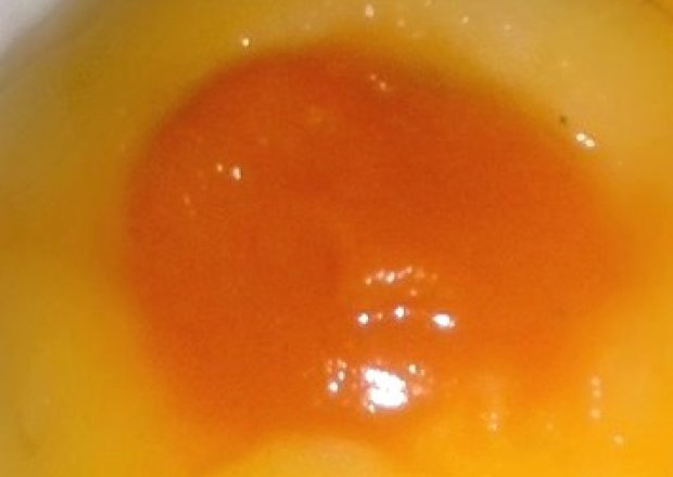 Fotografia przedstawiająca słodki mus marchewkowy