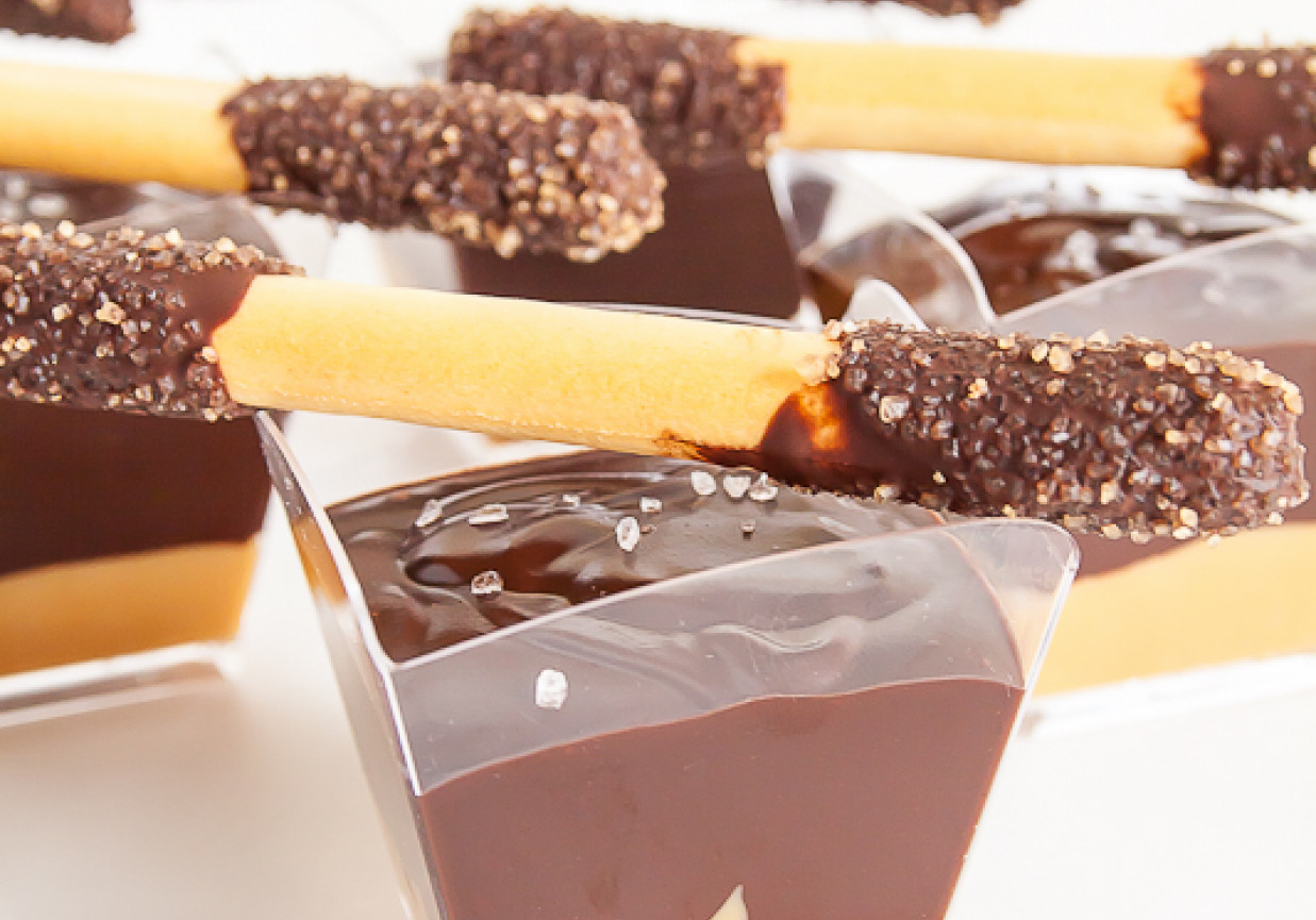 Słodko-słone, czyli deser z krówką, czekoladą i solą foto
