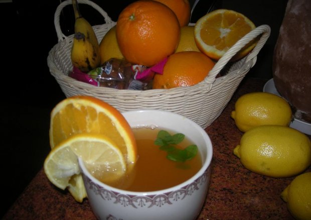 Fotografia przedstawiająca Słodziutka pomarańczowa herbatka