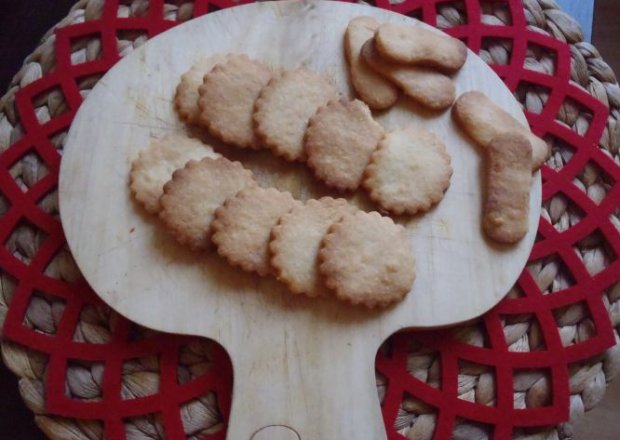 Fotografia przedstawiająca Słodziutkie maślane ciasteczka