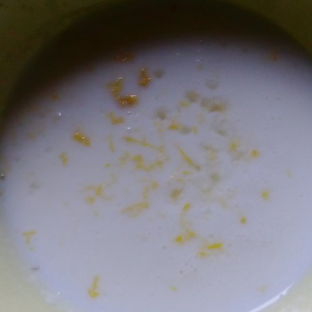 Krok 7 - Słoikowy dwukolorowy jogurtowiec z persymoną i chia foto