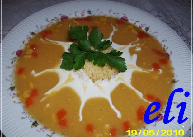 Fotografia przedstawiająca Słoneczna zupa Eli z kaszą jaglaną