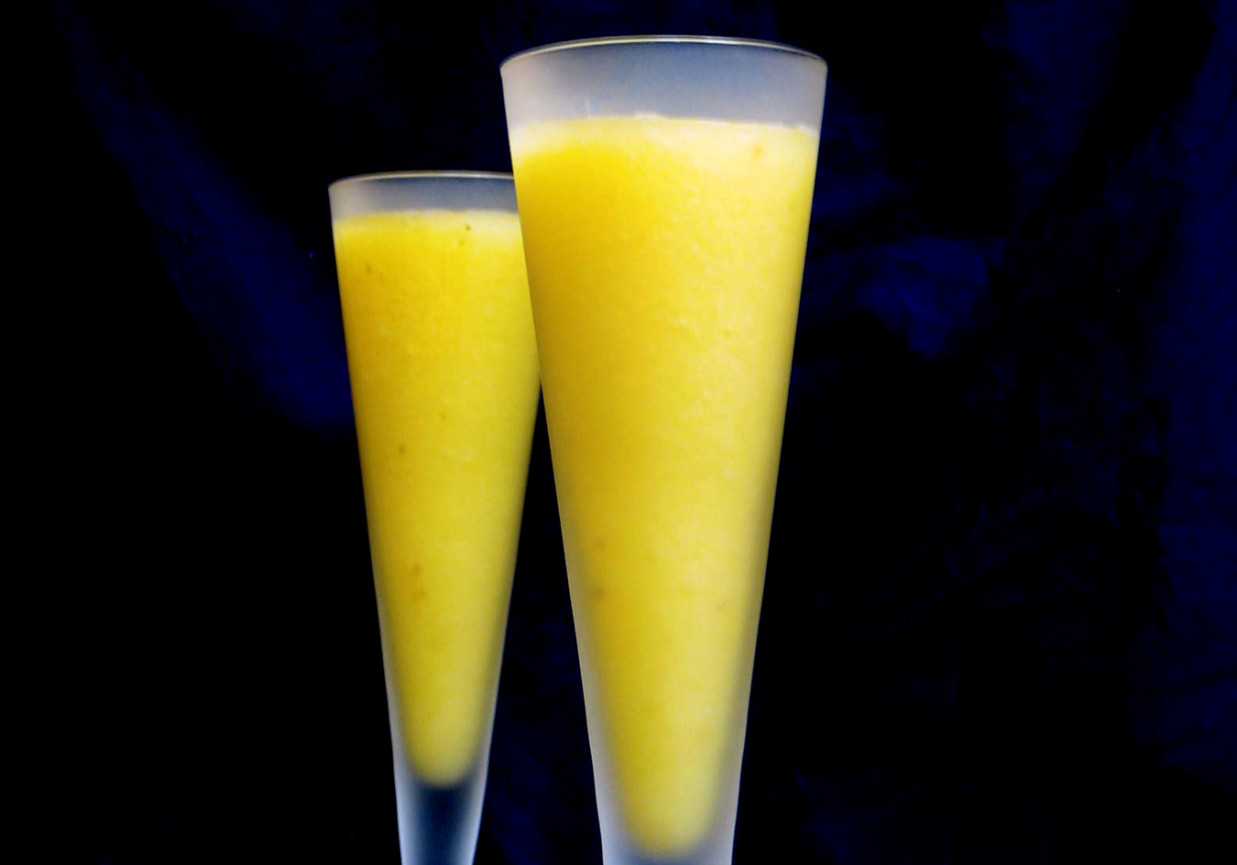 słoneczne smoothie z ananasa, melona i banana DoradcaSmaku.pl