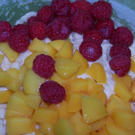 Krok 4 - Smaczne, jogurtowe, czyli muffinki owocowe foto