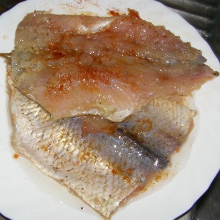 Krok 1 - smaczne ryby płotki grillowane... foto