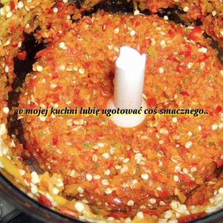 Krok 2 - smaczny domowy słodko-ostry sos z papryczek chilli... foto