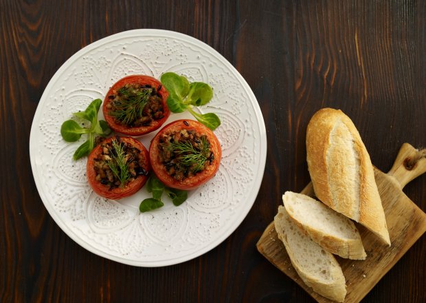 Fotografia przedstawiająca Smaki Świata: Zapiekane pomidory z wieprzowiną i ryżem