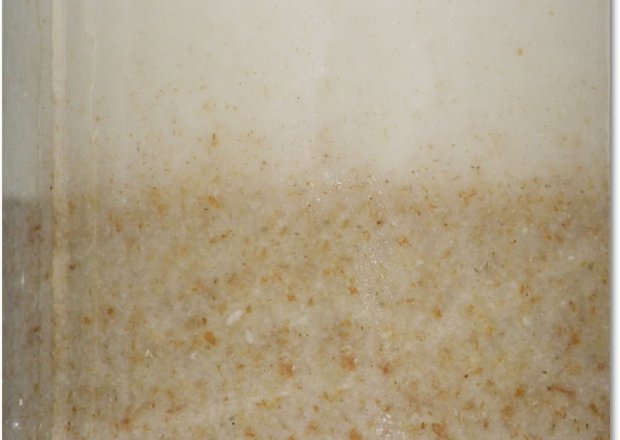 Fotografia przedstawiająca Smalec vege z orzechami i cebulą