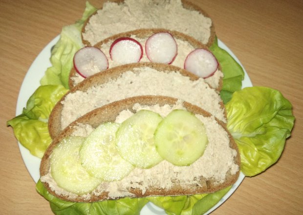 Fotografia przedstawiająca Smarowidło do chleba z kurczaka