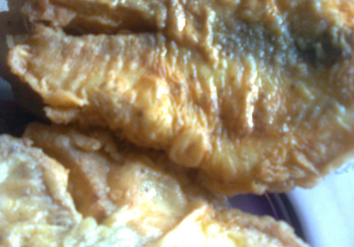 smażona ryba w panierce z mąki foto