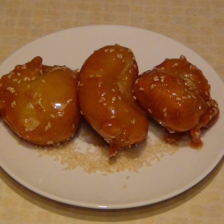 Krok 7 - Smażone jabłka w sezamowym karmelu foto