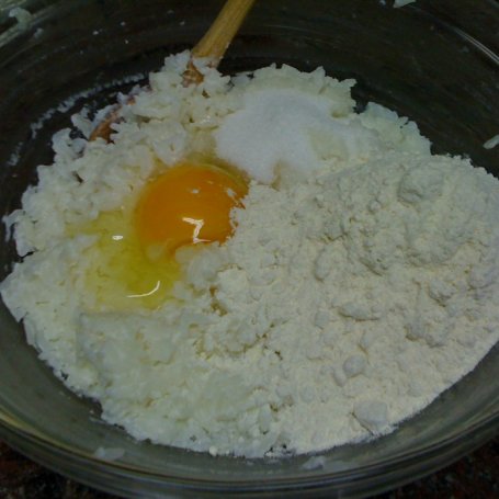 Krok 2 - Smażone knedle ryżowe ze śliwką foto
