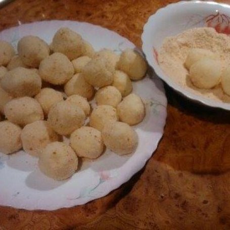 Krok 2 - Smażone kuleczki z ziemniaków foto