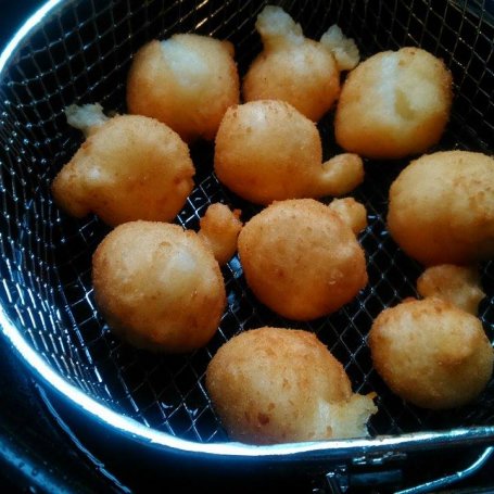 Krok 3 - Smażone kuleczki z ziemniaków foto