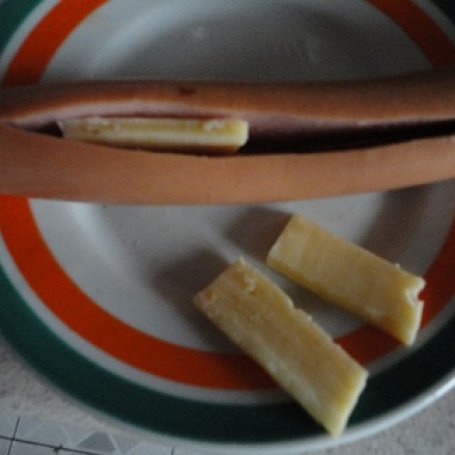 Krok 2 - Smażone parówki z żółtym serem foto