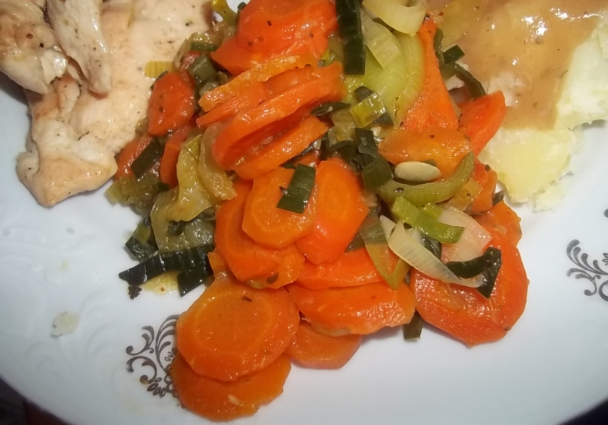 Smażone warzywa do obiadu foto
