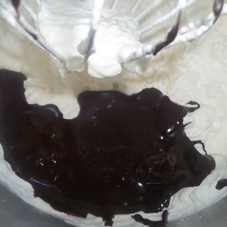 Krok 6 - Śmietankowe lody czekoladowe foto