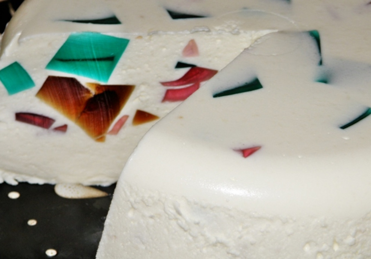 Śmietanowiec-jogurtowiec z galaretkami foto