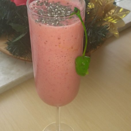 Krok 5 - Smoothi bananowo malinowe z nasionami chia foto