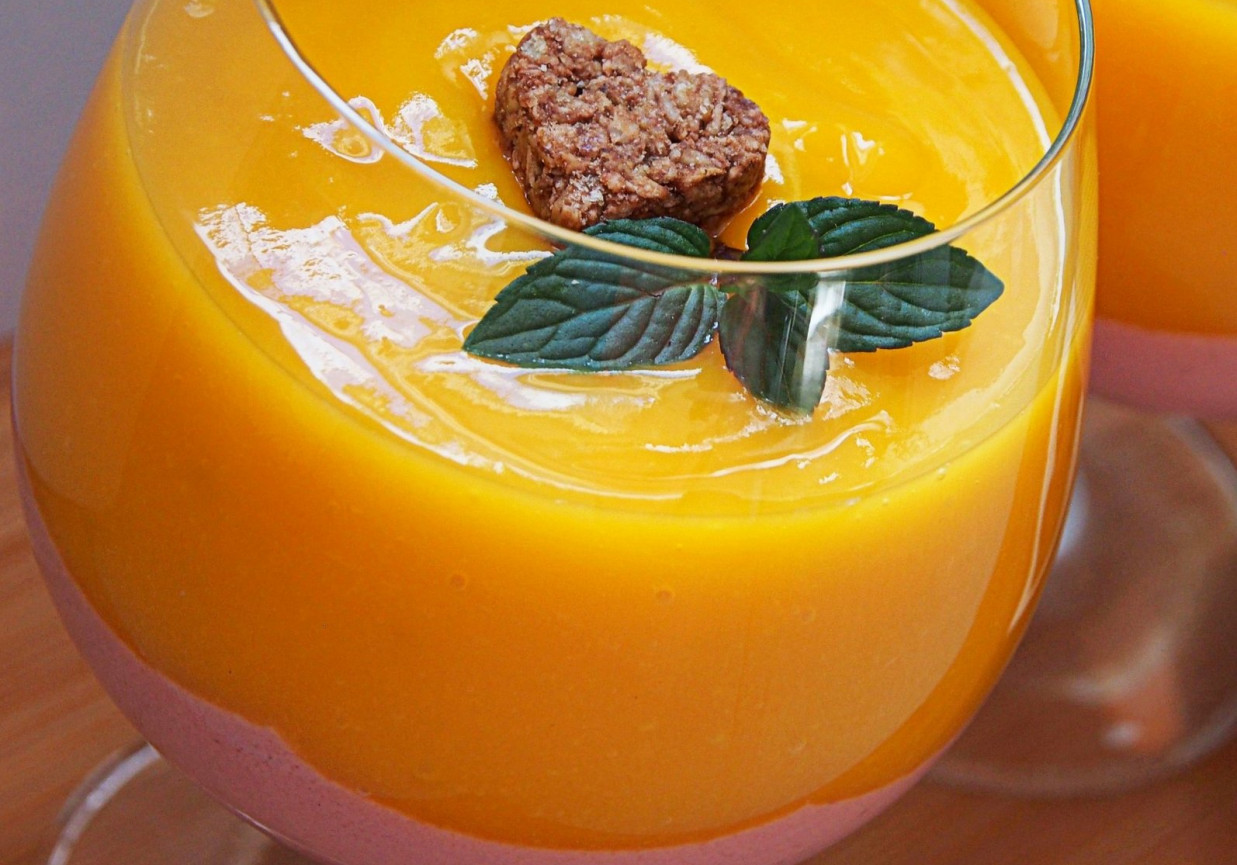 Smoothie mango - marakuja z jogurtem malinowym foto